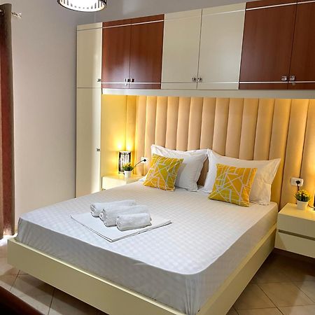 Melina Apartments Sarandë Exteriör bild