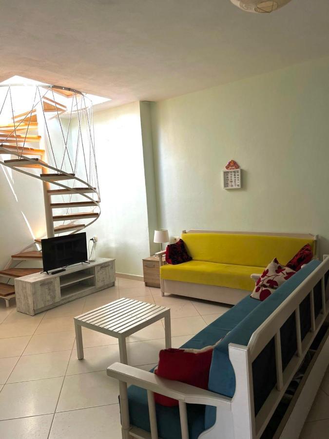 Melina Apartments Sarandë Exteriör bild